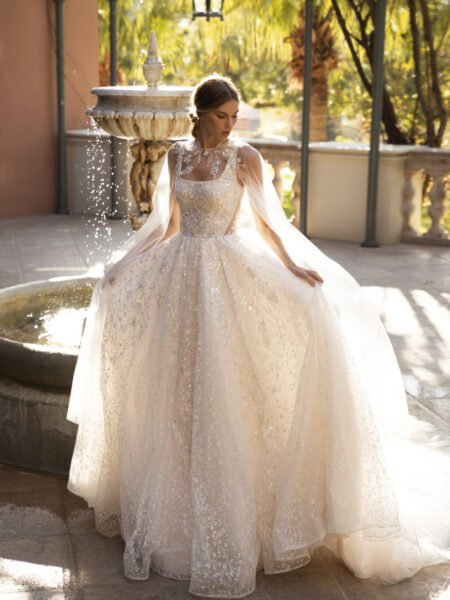 Hanni con capa - Corte A Hanni con capa - Corte A